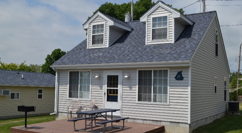 Waterfront vacation rental home on Sandusky Bay with boat access